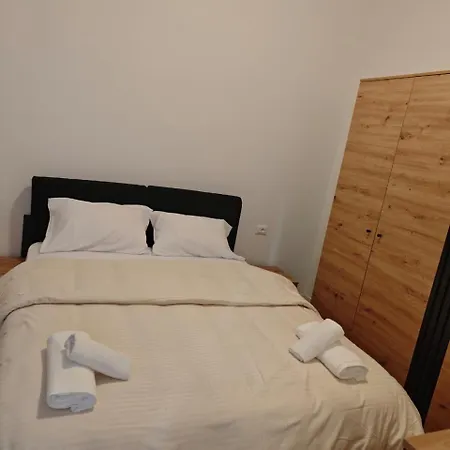 Main Pazari Ri 아파트 티라나