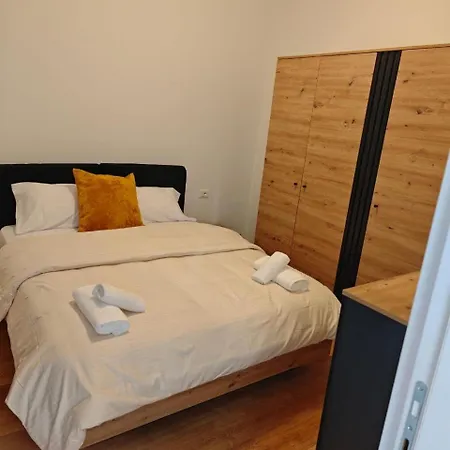 Main Pazari Ri 티라나