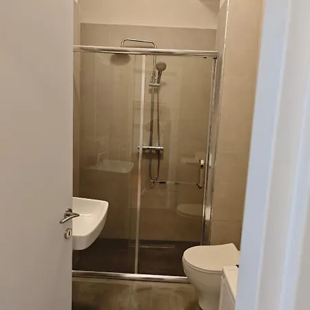 Main Pazari Ri Tirana