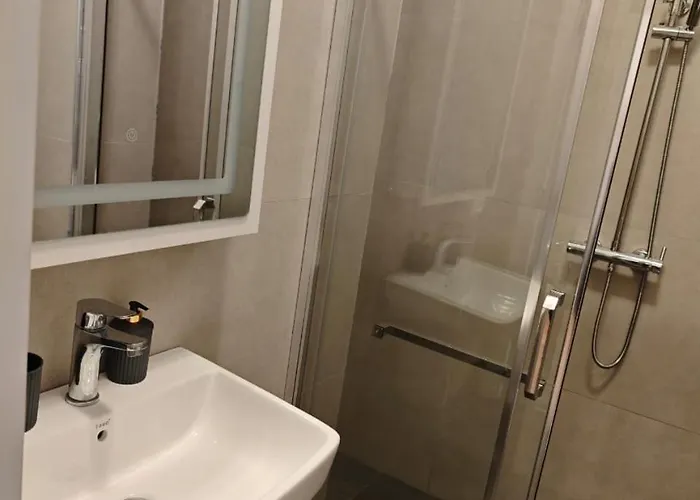 Main Pazari Ri * 地拉那