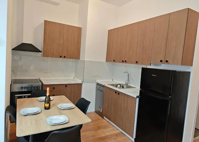 Main Pazari Ri 地拉那